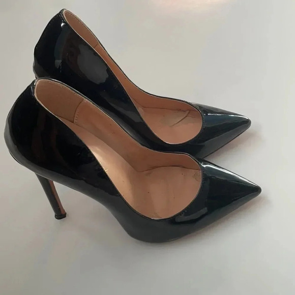 Petite Cadeau Leona black patent leather 5” heel, women’s size 7 - Picture 3 of 16